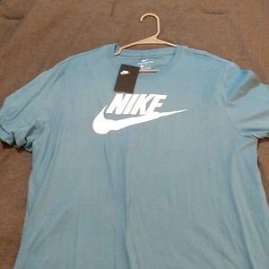 Nike T-shirt